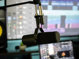 Microphone Speaker Computer Music  - 18368956 / Pixabay